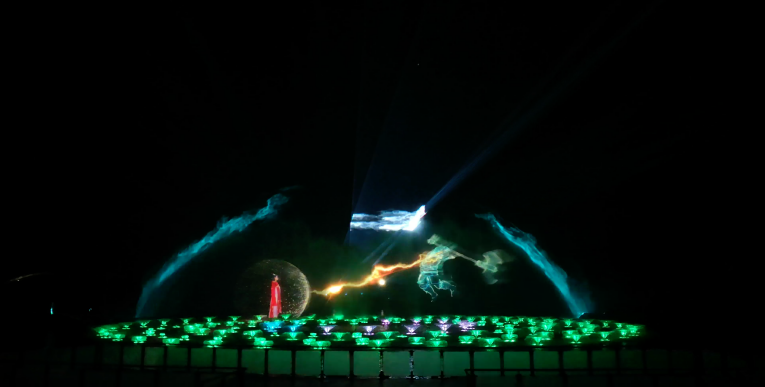 由白寶強導(dǎo)演的蓮花湖圣蓮華彩水水舞光影秀在達州蓮花湖上演(圖4)